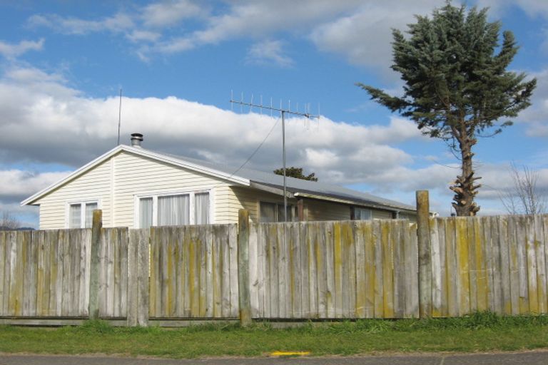 Photo of property in 13 Karamea Street, Murupara, 3025