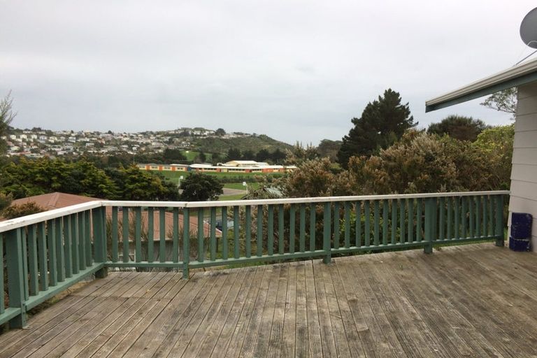 Photo of property in 22 Omapere Street, Waitangirua, Porirua, 5024