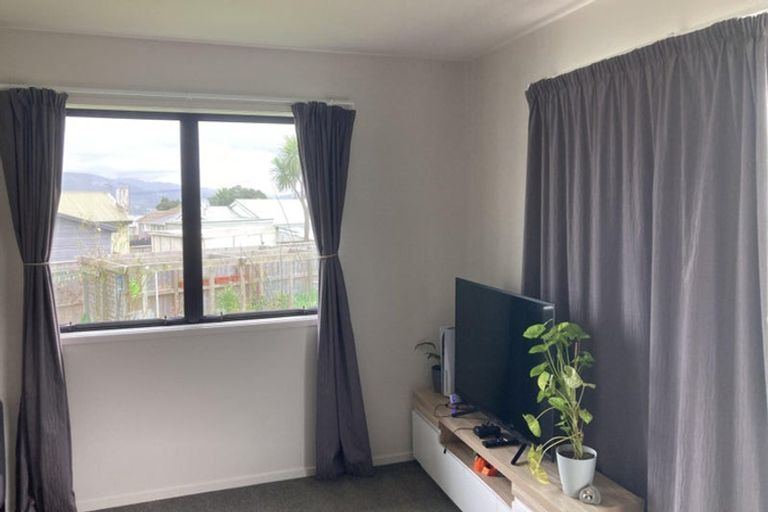 Photo of property in 6a Matatiro Street, Titahi Bay, Porirua, 5022
