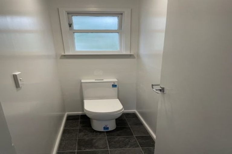 Photo of property in 121 Kendal Avenue, Burnside, Christchurch, 8053