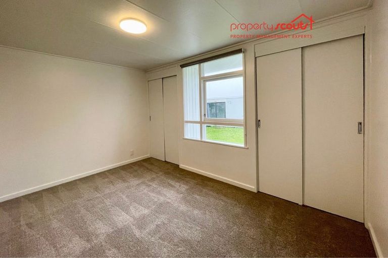 Photo of property in 6 Calgher Avenue, Waitara, 4320