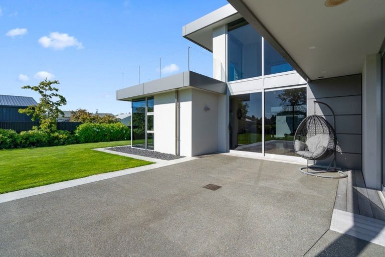 Photo of property in 32 Talboys Drive, Winton, 9720