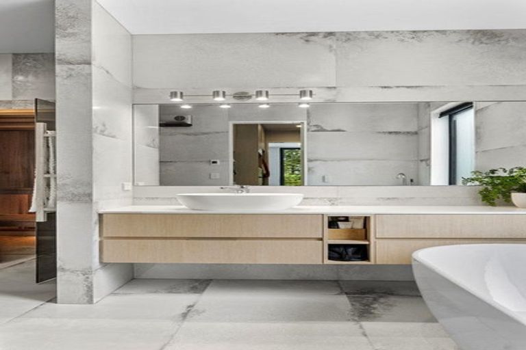 Photo of property in 10 Weka Street, Fendalton, Christchurch, 8041