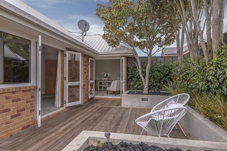 Photo of property in 139b Avonhead Road, Avonhead, Christchurch, 8042