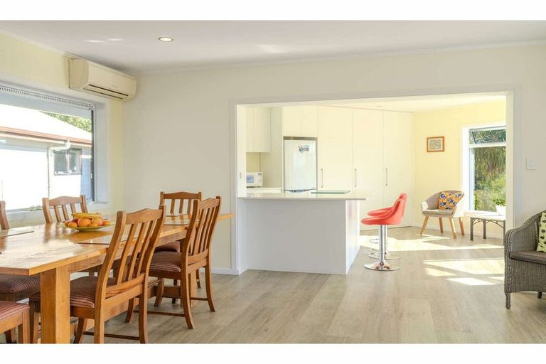 Photo of property in 11 The Lookout, Kerikeri, 0230