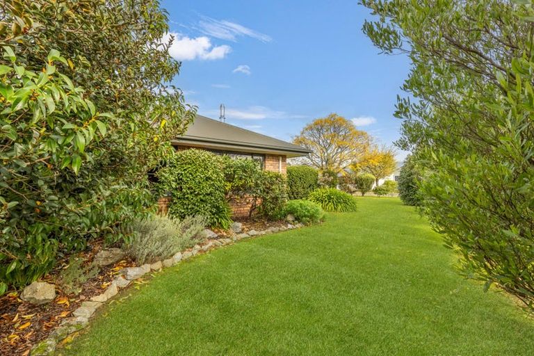 Photo of property in 1 Longfields Road, Brightwater, 7022