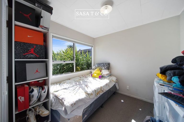 Photo of property in 185 Mahia Road, Wattle Downs, Auckland, 2103
