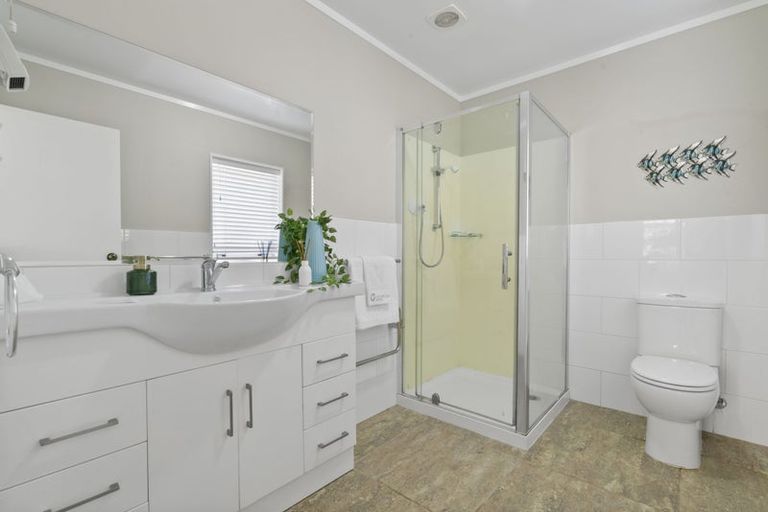 Photo of property in 13 Kuripaka Crescent, The Gardens, Auckland, 2105