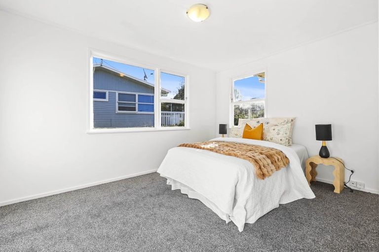 Photo of property in 10 La Trobe Street, Pakuranga Heights, Auckland, 2010