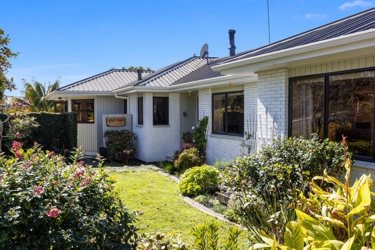 Photo of property in 1 Moana Terrace, Snells Beach, 0920