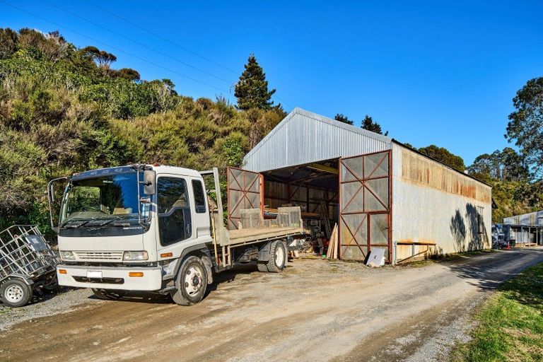 Photo of property in 25a Mt Cecil Road, Moonshine Valley, Porirua, 5381