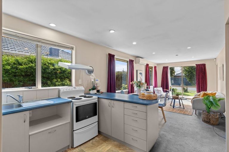 Photo of property in 1b Beatrice Place, Avonhead, Christchurch, 8042