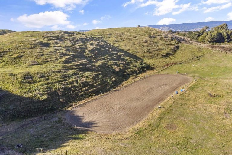 Photo of property in 84 Derham Road, Te Horo, Otaki, 5581