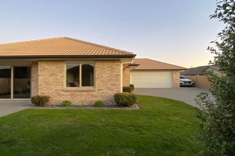 Photo of property in 17 Coles Cove, Papamoa Beach, Papamoa, 3118