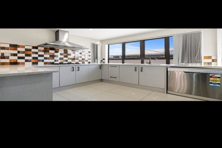 Photo of property in 21 Matata Drive, Takanini, 2112