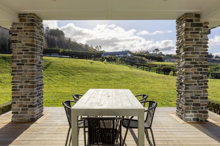 Photo of property in 7 Lochinvar Lane, Acacia Bay, Taupo, 3385