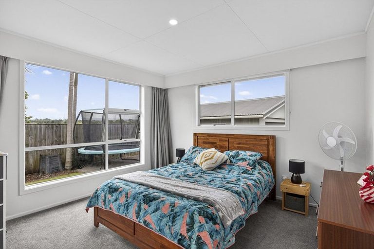 Photo of property in 8 Evelyn Place, Welbourn, New Plymouth, 4310