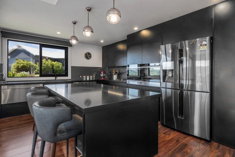 Photo of property in 38 Peregrine Place, Kinloch, Taupo, 3377