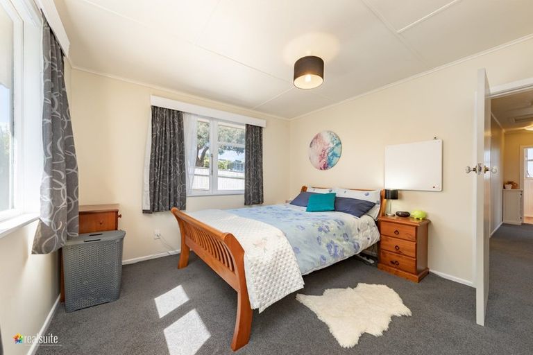 Photo of property in 63 Waihemo Street, Waitangirua, Porirua, 5024