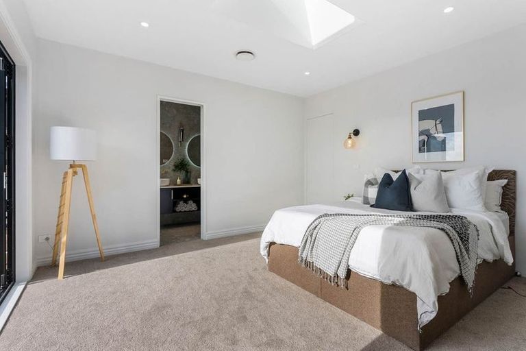 Photo of property in 9 Fisk Road, Pukekohe, 2120