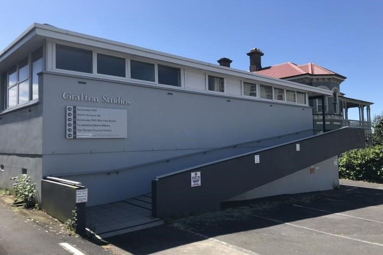 Photo of property in 125 Grafton Road, Roseneath, Wellington, 6011