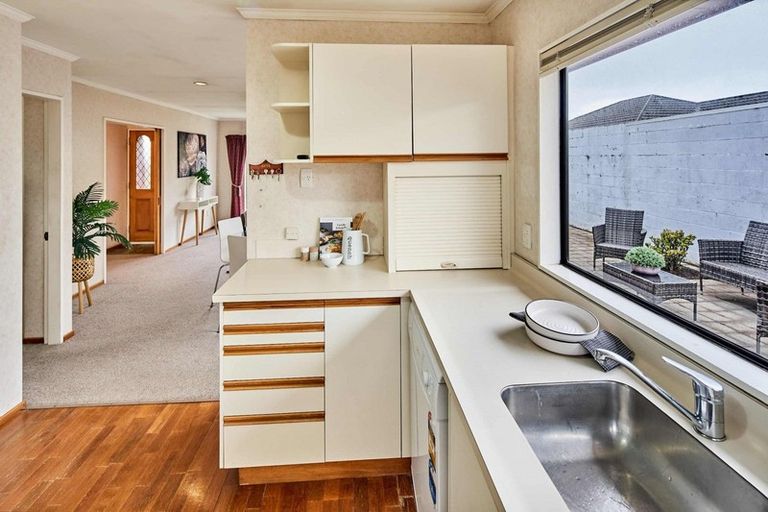 Photo of property in 27a Guthrie Street, Waterloo, Lower Hutt, 5011