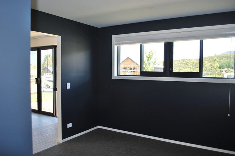 Photo of property in 41 Shepherd Road, Jacks Point, Queenstown, 9371