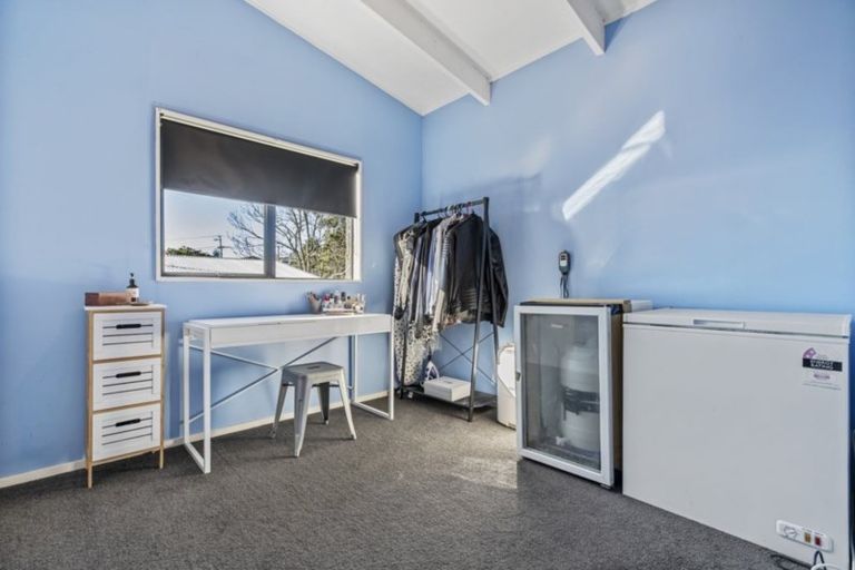 Photo of property in 63 Simpson Road, Ranui, Auckland, 0612