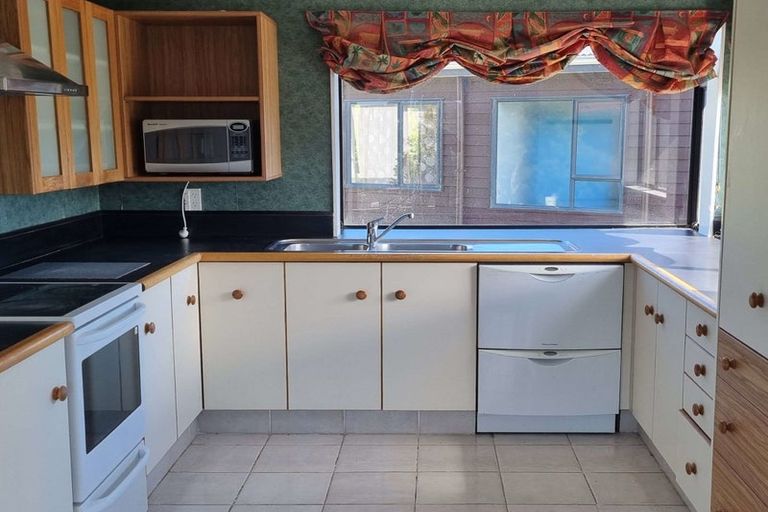 Photo of property in 5a Becker Way, Karori, Wellington, 6012