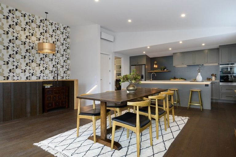 Photo of property in 337 Devonport Road, Tauranga, 3110