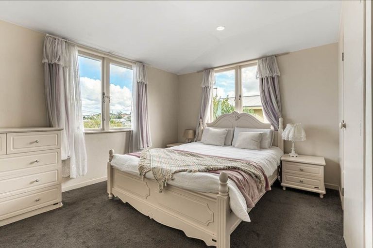 Photo of property in 1/29 Raines Avenue, Forrest Hill, Auckland, 0620