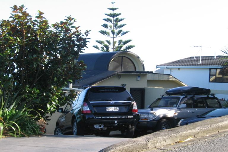 Photo of property in 19 Ogilvy Terrace, Plimmerton, Porirua, 5026