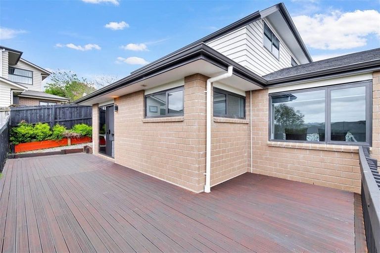 Photo of property in 12 San Casello Rise, Henderson, Auckland, 0612