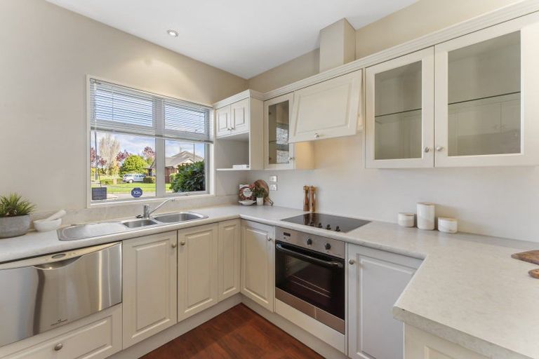 Photo of property in 2/12 Mounter Avenue, Northwood, Christchurch, 8051