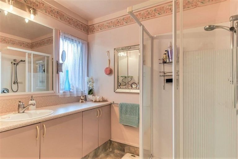 Photo of property in 2/1004 Waipuna Street, Mahora, Hastings, 4120