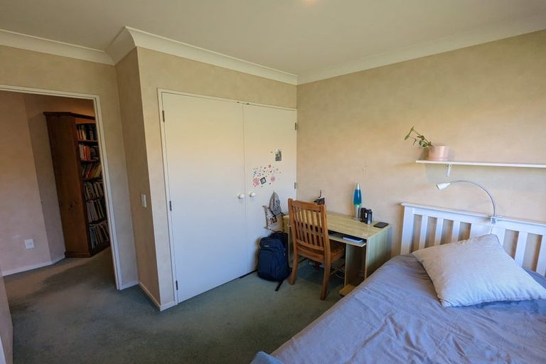 Photo of property in 10 Crown Hill, Paraparaumu, 5032