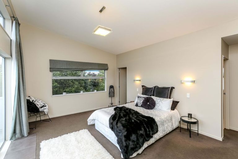 Photo of property in 7 Willow Place, Whalers Gate, New Plymouth, 4310