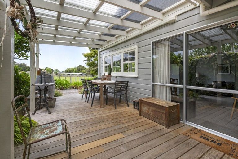 Photo of property in 80 Lethbridge Road, Feilding, 4779