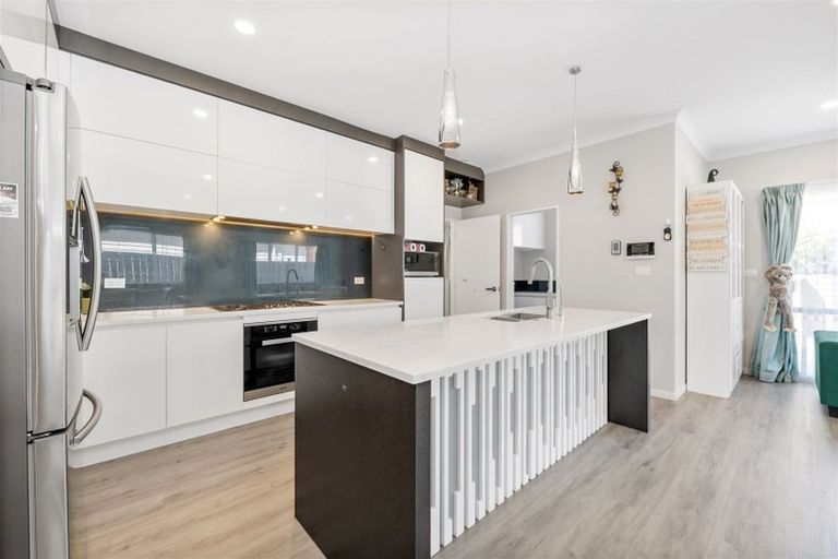 Photo of property in 7 Drumconnell Drive, Flat Bush, Auckland, 2019