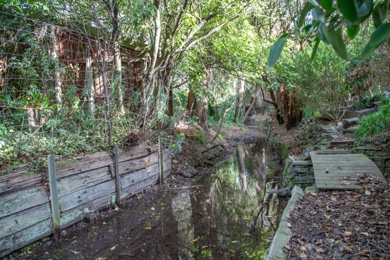 Photo of property in 393 Sawyers Arms Road, Harewood, Christchurch, 8051