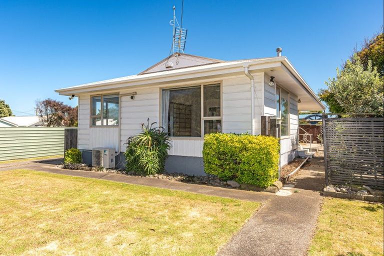 Photo of property in 25 Carson Street, Castlecliff, Whanganui, 4501