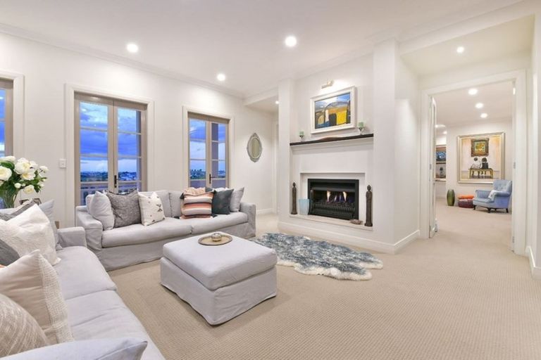 Photo of property in 295 Pinecrest Drive, Gulf Harbour, Whangaparaoa, 0930