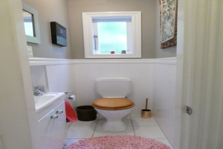 Photo of property in 3 Lucy Road, Bluff Hill, Napier, 4110