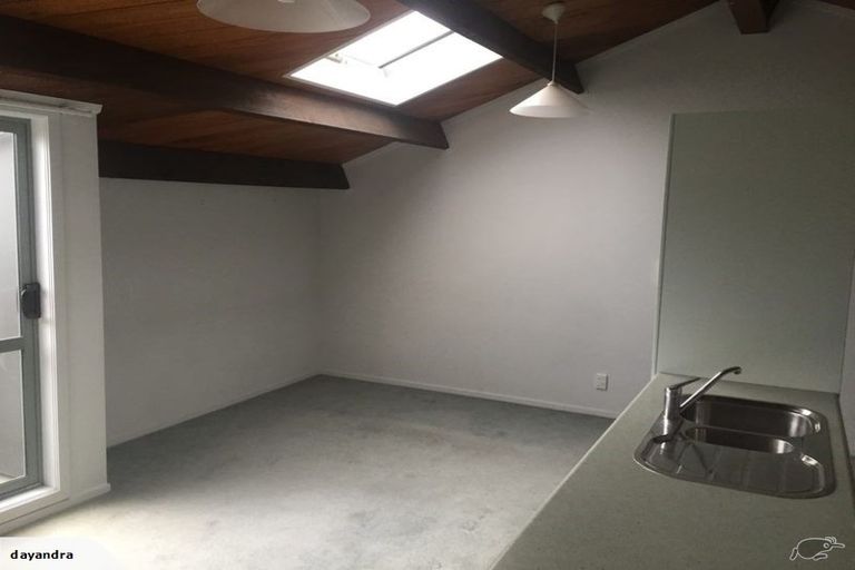 Photo of property in Metro Apartments, 16/220 Thorndon Quay, Pipitea, Wellington, 6011