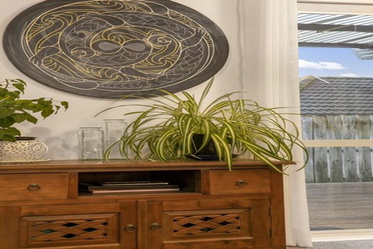 Photo of property in 10 Greta Place, Stanmore Bay, Whangaparaoa, 0932