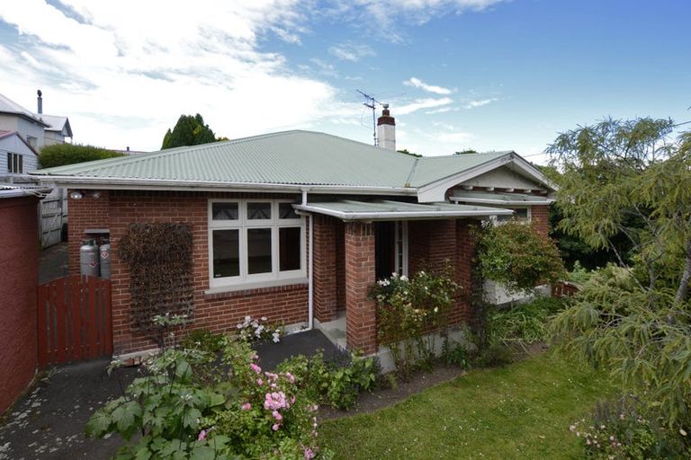 Photo of property in 25 Neidpath Road, Mornington, Dunedin, 9011