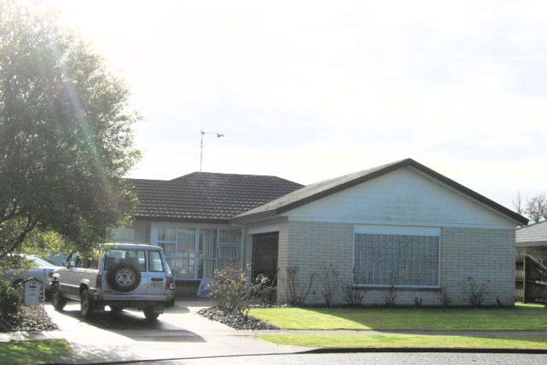 Photo of property in 15 Caesar Roose Drive, Glenview, Hamilton, 3206