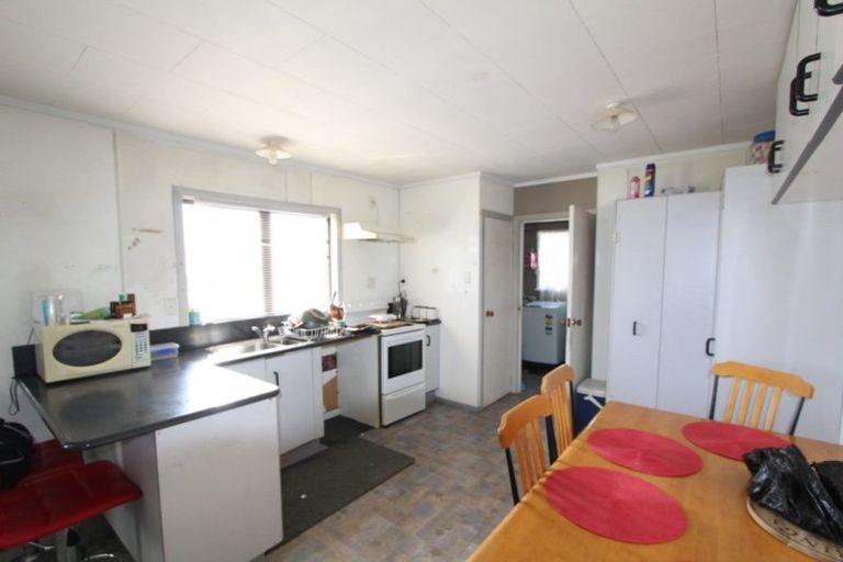 Photo of property in 1 Pilrig Place, Tokoroa, 3420