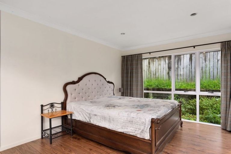 Photo of property in 60 Scarlet Oak Drive, Schnapper Rock, Auckland, 0632