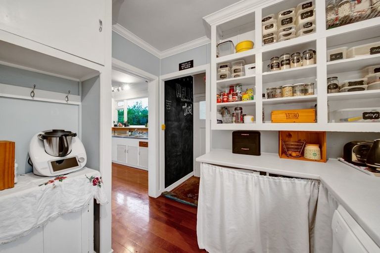 Photo of property in 41 Cumming Street, Okato, 4335